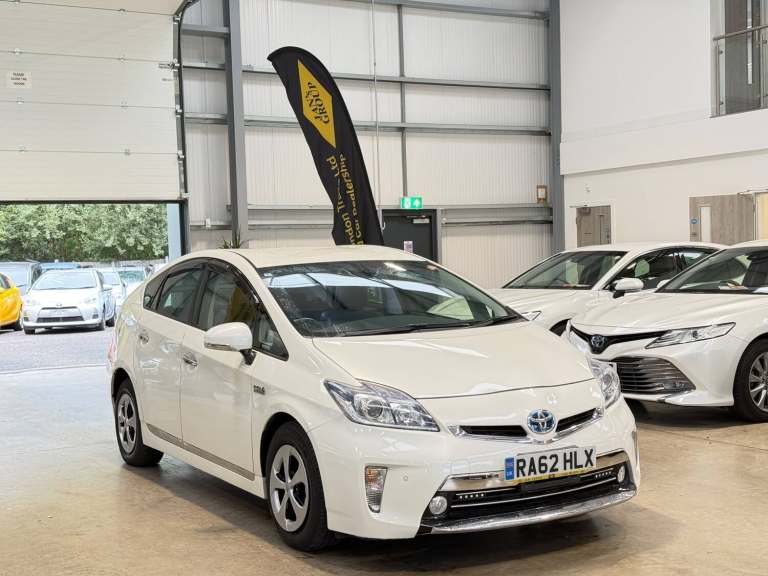 2012 Toyota Prius Toyota Prius Hybrid Petrol Electric White 2012 5 Seater  1.8L