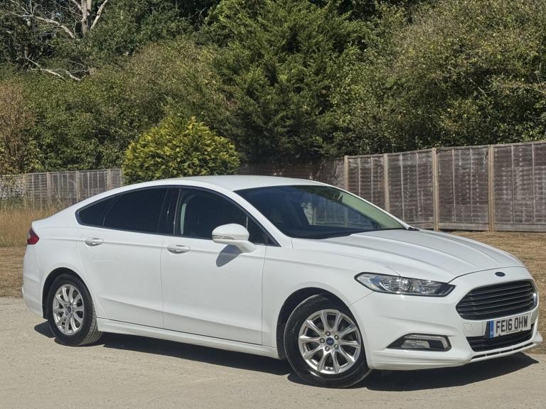 2016 Ford Mondeo 1.5 TDCi ECOnetic Zetec Hatchback 5dr Diesel Manual Euro 6 (s/s) (120 ps) Hatchb...