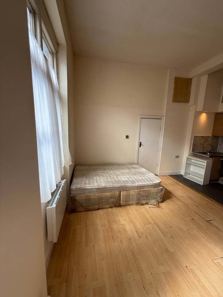 Studio Flat Available in W7 for Universal Credit and PIP in Hanwell, London
