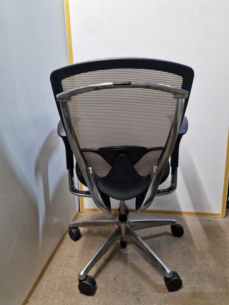 Okamura Contessa ergonomic office chair like herman miller aeron (35 available) £235 each