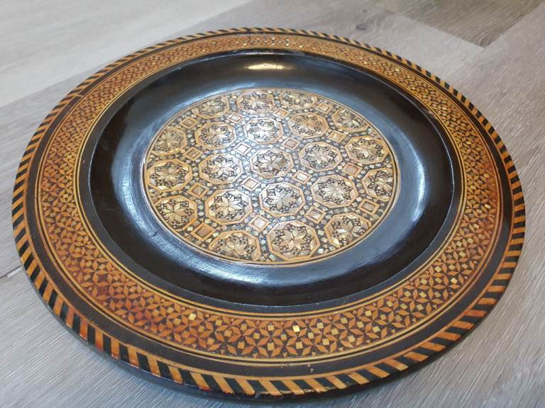Stunning Middle Eastern Wood & Mother of Pearl Inlaid Decorative Plate / Wall Art