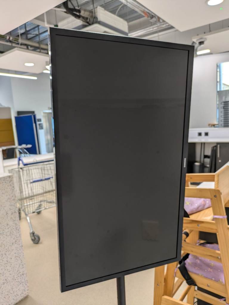 Samsung LED TV / Display Screen with Heavy Duty Floor Stand