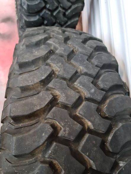 BFG Mud Terrain 235/70R16,  Land Rover size