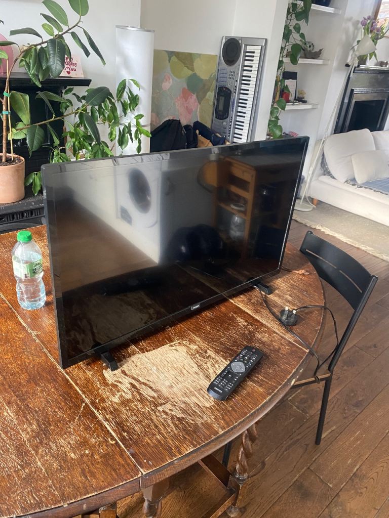Philips HD TV with Remote – Good Condition