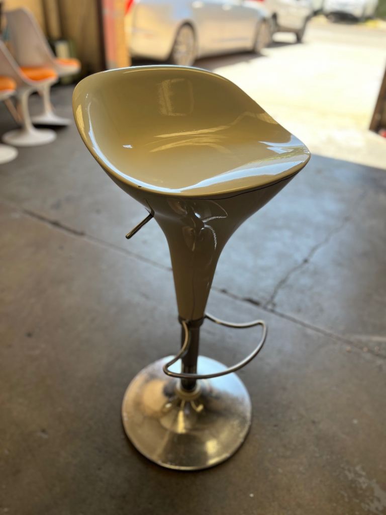 Cream Bar Stool with Chrome Base – Adjustable Height