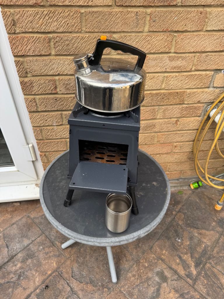 Small wood fire camping stove 