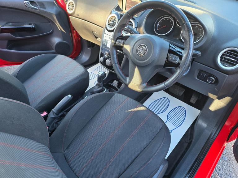 VAUXHALL CORSA 1.4 16v (A/C) SXi - AUTOMATIC - 5 DOOR - 2011 *LOW MILES*