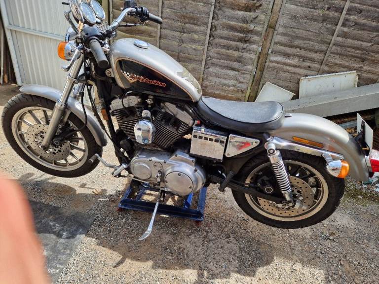 Motorcycle Lift, work stand, hydraulic 4Ton Bottle Jack, Harley cradle frame type bikes 
