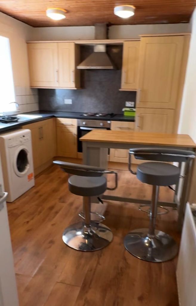 2 bed flat to rent