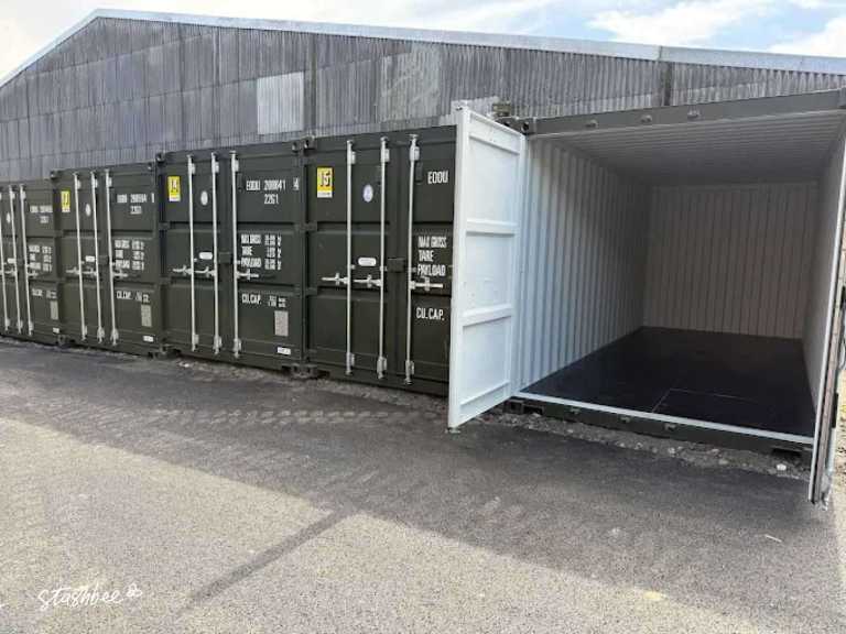 Self Storage Facility to rent in Melton (HU14) | Stashbee