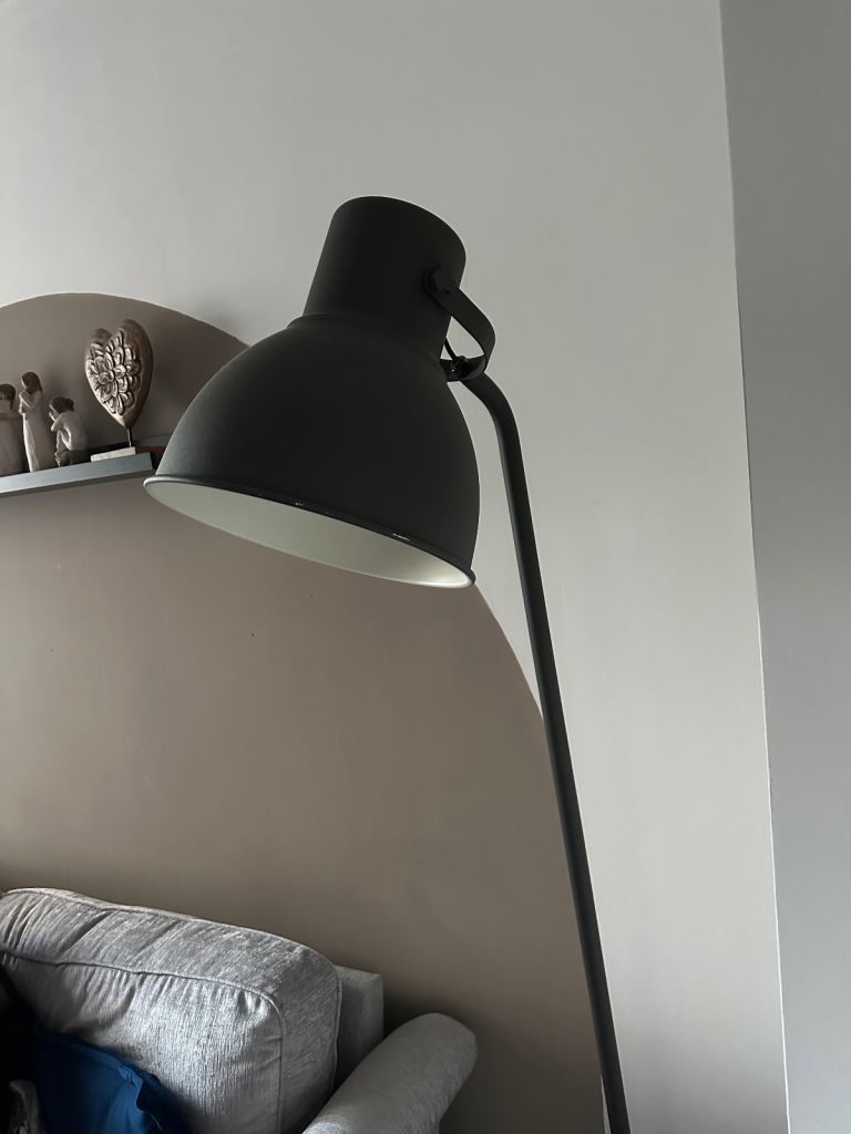 Floor free standing lamp