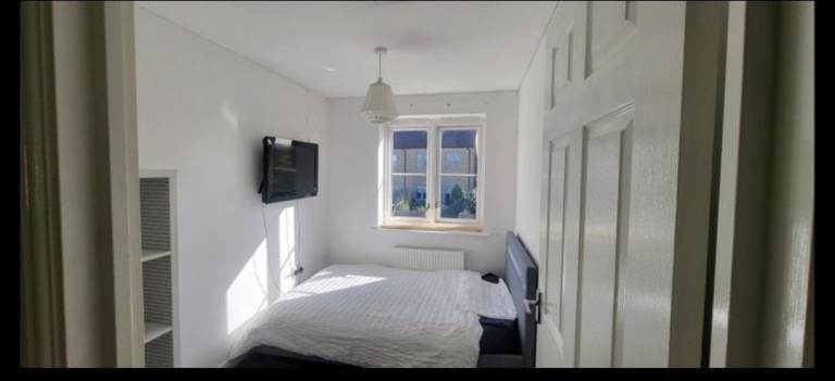 Double room to rent. Female lodger. Mickleton 