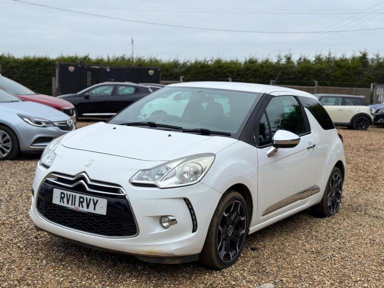 2011 Citroen DS3 1.6 HDi Black 3dr HATCHBACK DIESEL Manual