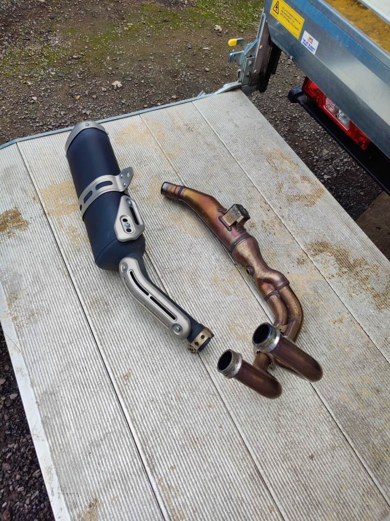 Yamaha Tenere 700 (2019) Exhaust – Header and End Can (Stock / Original)