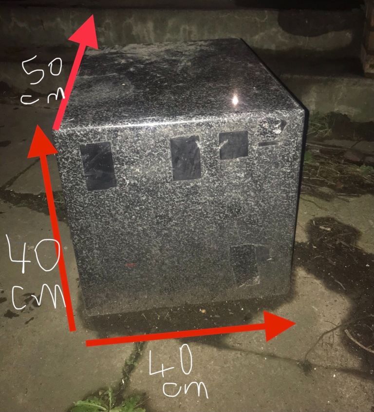 Solid granite block, black & grey collection only 