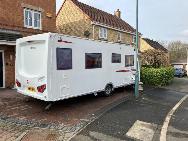 Lunar Venus 550 & STORAGE BAY