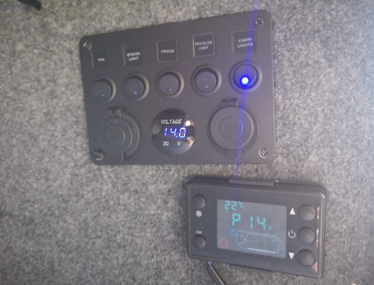 VW T5 CAMPERVAN RARE DOUBLE SIDE DOOR, REALLY GOOD CONDITION, MOT'D