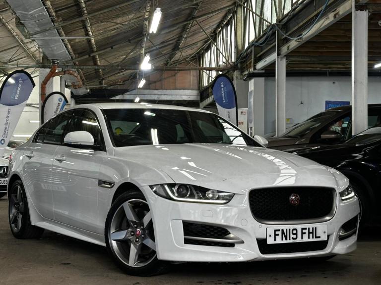 2019 Jaguar XE 2.0i GPF R-Sport Saloon 4dr Petrol Auto Euro 6 (s/s) (200 ps) SALOON Petrol Automatic