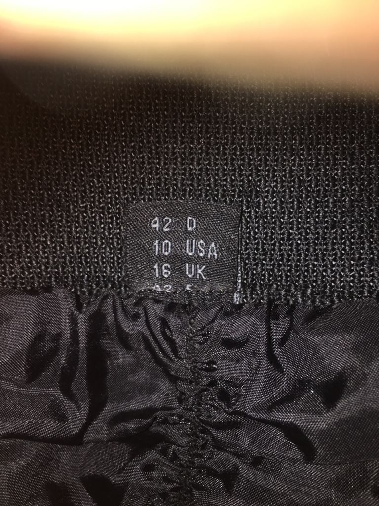 Ladies motor cycle leather’s hein gericke jacket size 16/18 trousers 12/14