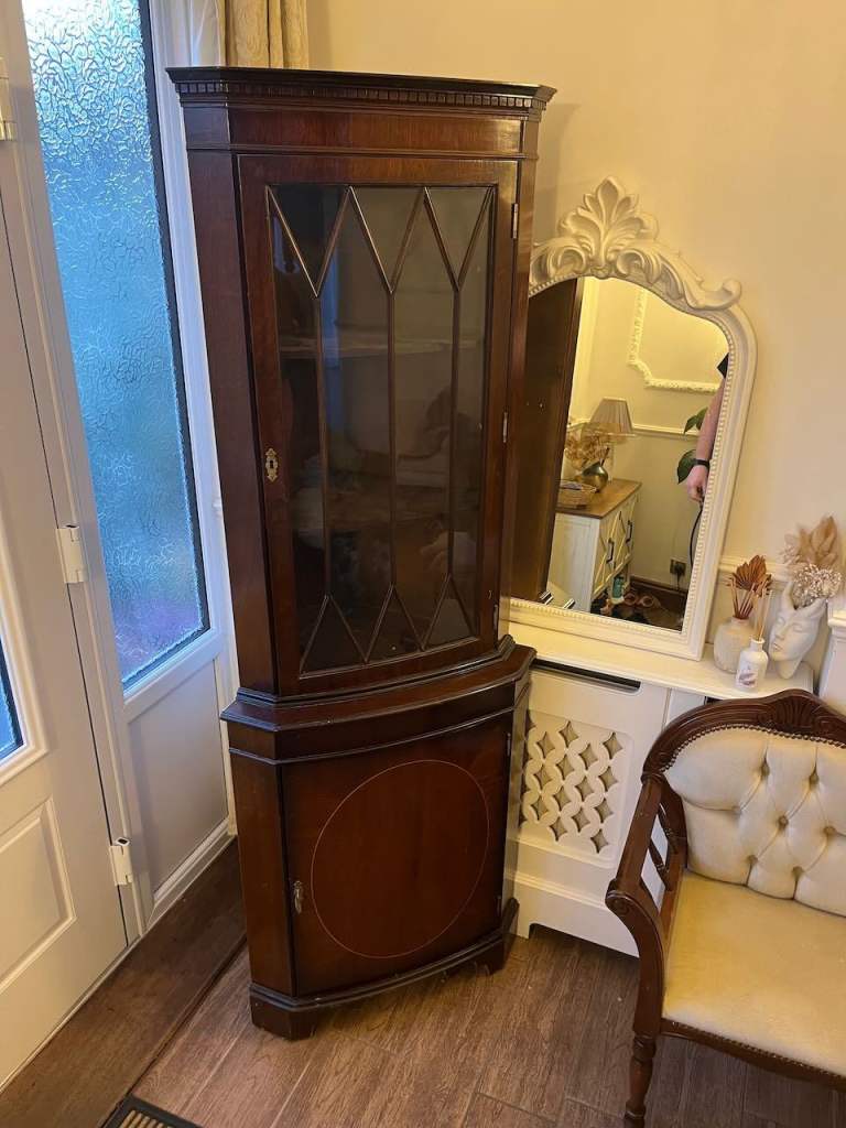 Vintage Mahogany Corner Display Cabinet with Glass Door – Good Condition