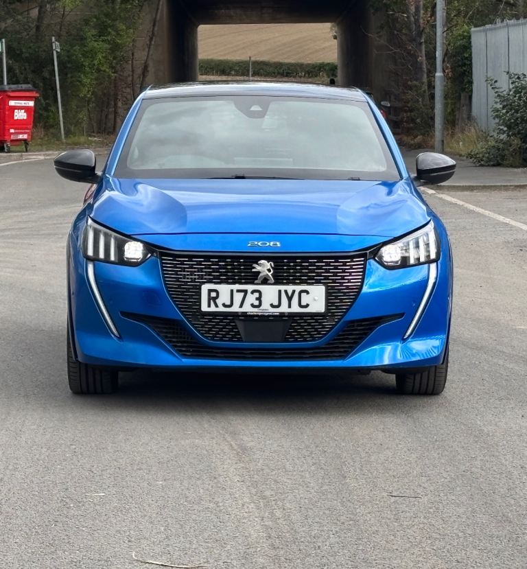 Peugeot, 208, Hatchback, 2023, Semi-Auto, 1199 (cc), 5 doors