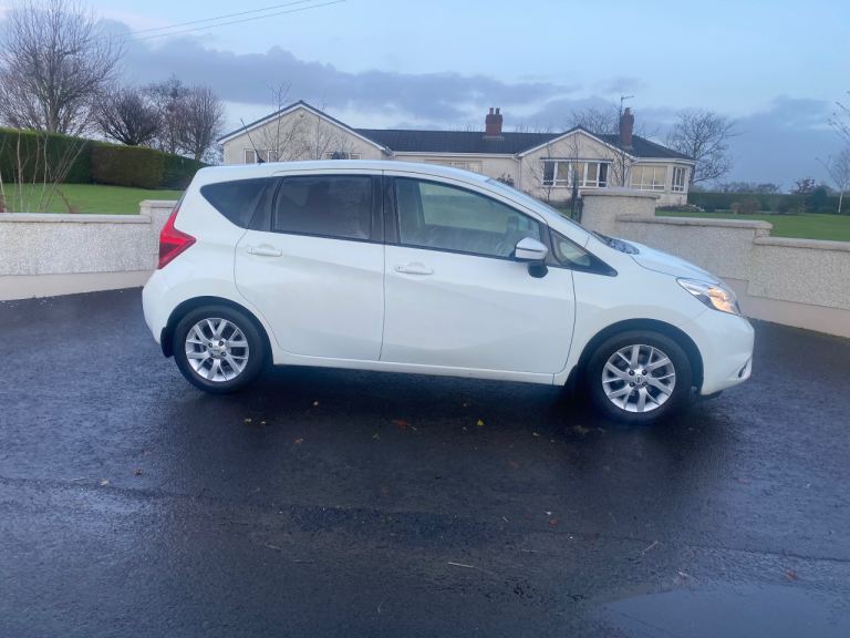 2015 Nissan note 1.2 petrol acenta premium 60000 miles end November mot £20tax cheap insurance 