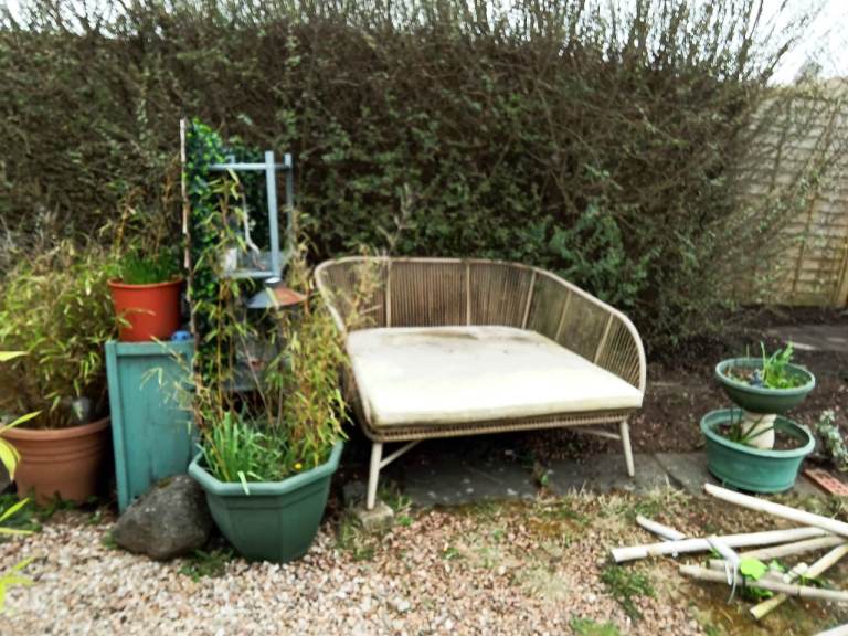 Large garden cuddle sofa approx 140cm wide by 130cm depth