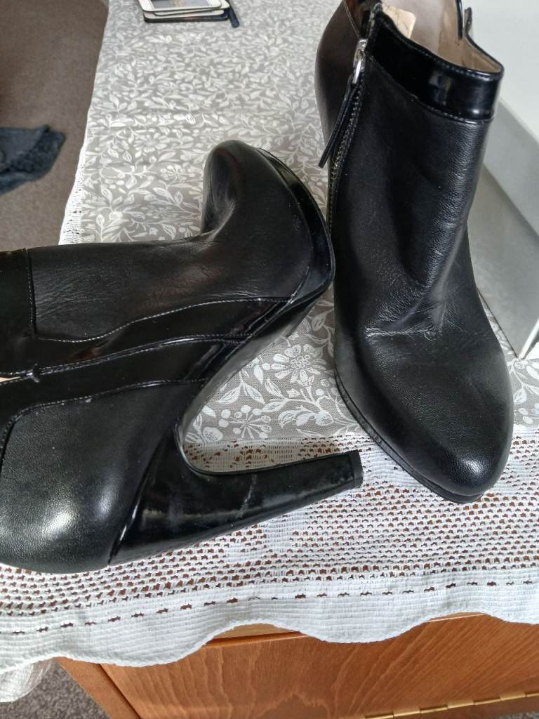 Nine West high heeled boots size 7 £10