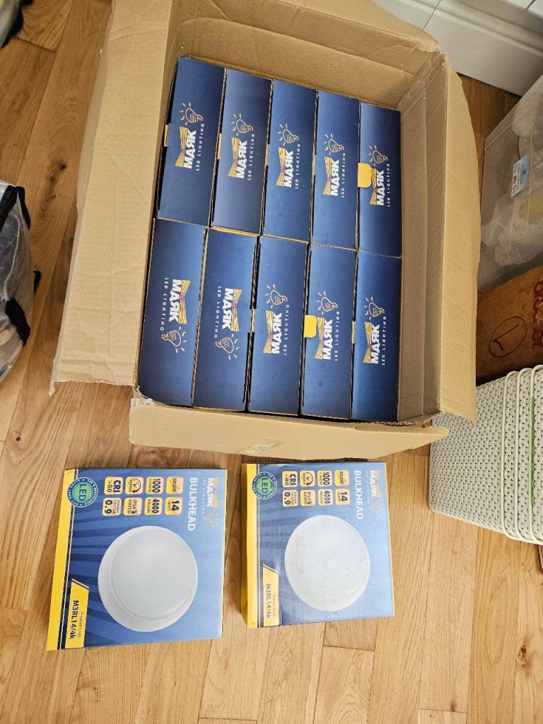Mark Lighting Standard IP54 Bulkhead 14W 1400lm 4000K 305 x 84mm (JOB LOT OF 12 NEW LIGHTS RRP £394)