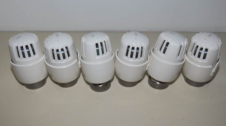 Job Lot Ten Thermostatic Radiator Valve Heads Inta Drayton TRV4 Plumbing Central Heating Spares IG3