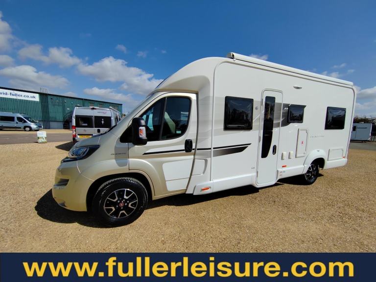 SWIFT ESCAPE 674 CHAMPAGNE