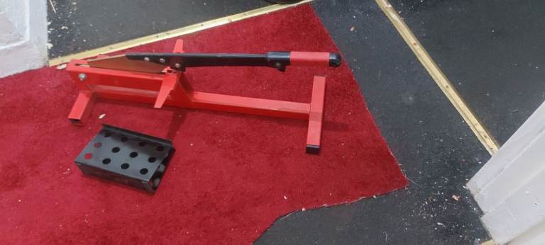 Laminate floor cutter
