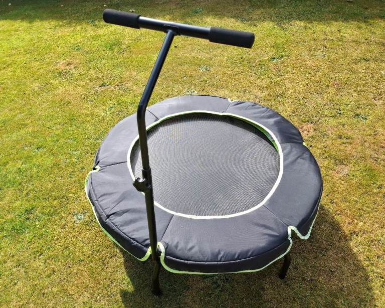Folding exercise trampette