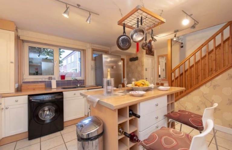 3-Bedroom Furnished Property to Rent – E16 3PU
