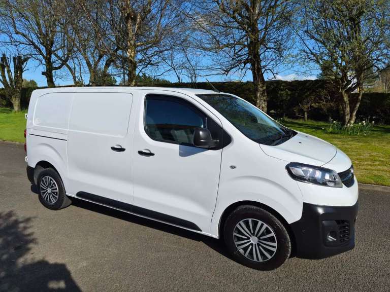 2022 Vauxhall Vivaro 1.5 D Dynamic