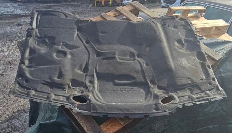 Bmw e36 325 bonnet insulation 