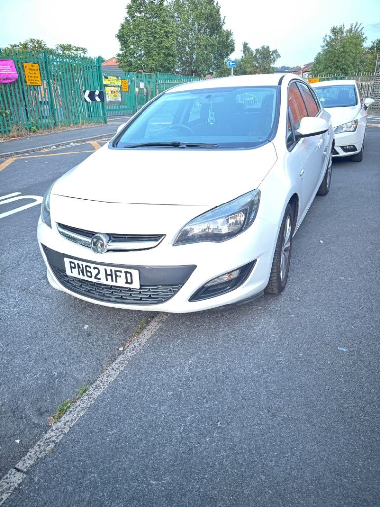 Vauxhall, ASTRA, Hatchback, 2012, Manual, 1398 (cc), 5 doors