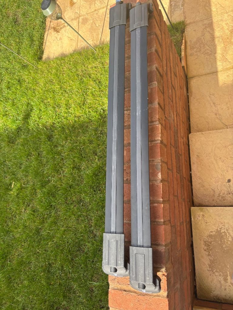 Brand new pair of steel roof rack bars.