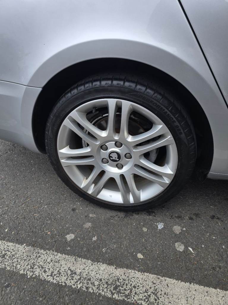 Skoda, SUPERB, Hatchback, 2011, Manual, 1798 (cc), 5 doors