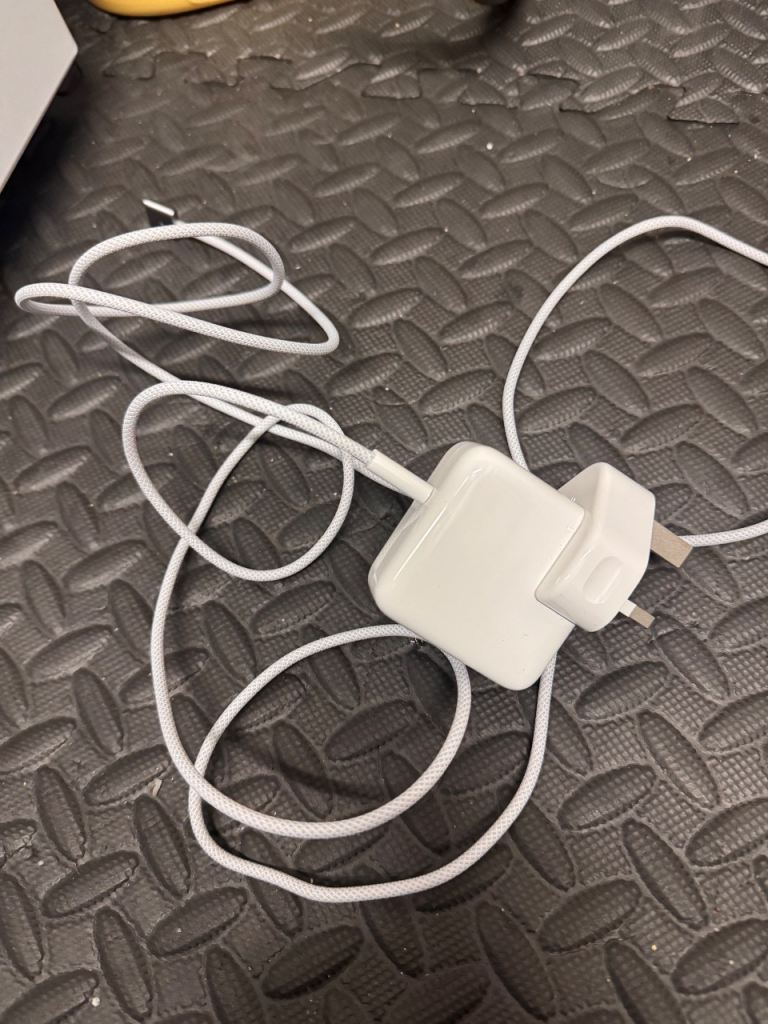 £25 Original Apple MagSafe charger + plug
