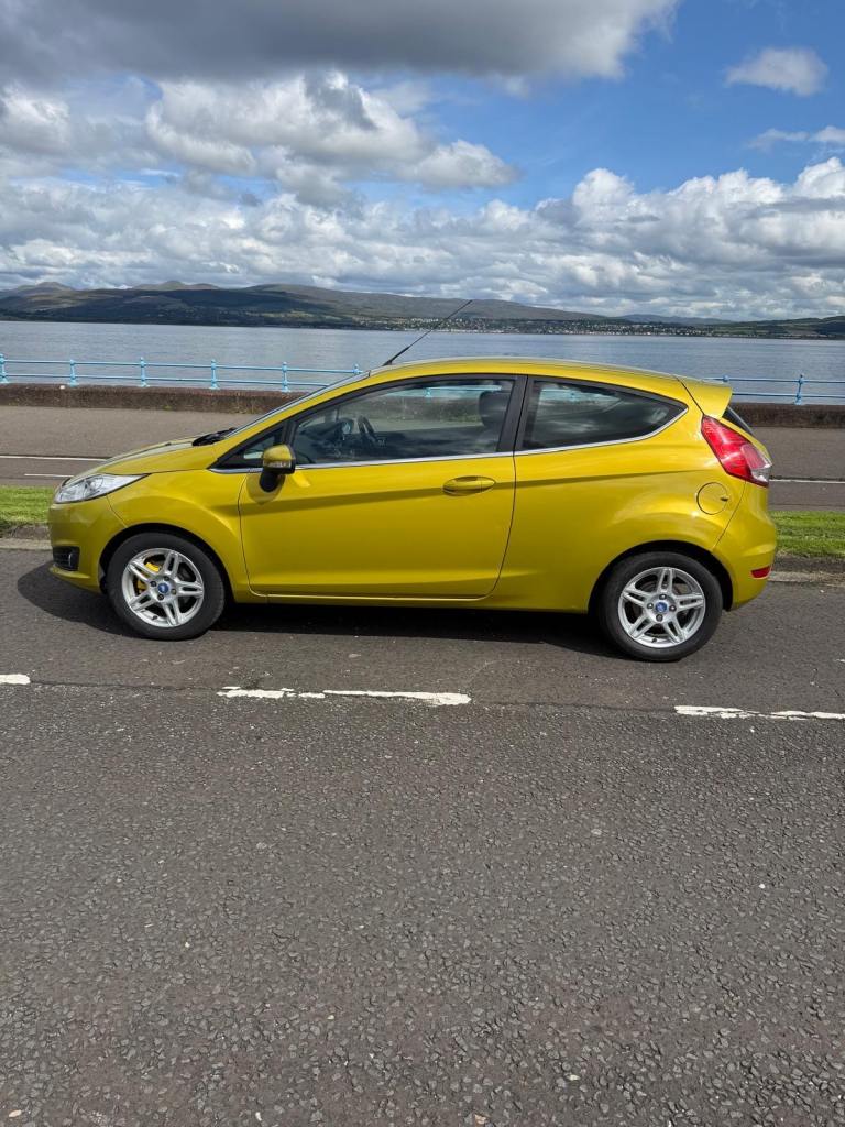 Ford, FIESTA, Hatchback, 2013, Manual, 1241 (cc), 3 doors