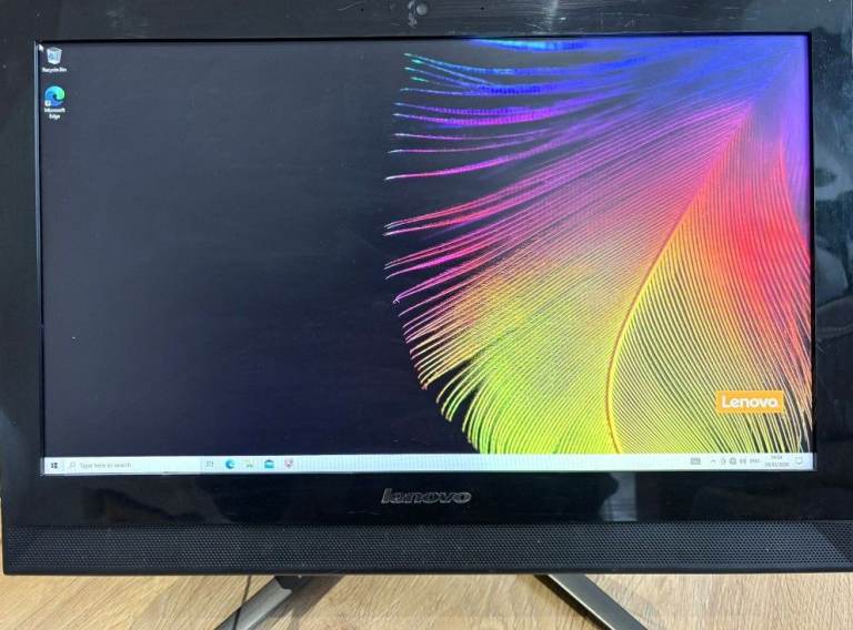  🖥️ Lenovo C40‑30 All‑in‑One Desktop (NO SEPARATE TOWER) - Windows 10,  £68