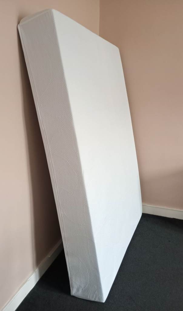 Brand new Hard Rock Hard Full Foam Mattress Extra Firm 4ft6 Double 10"