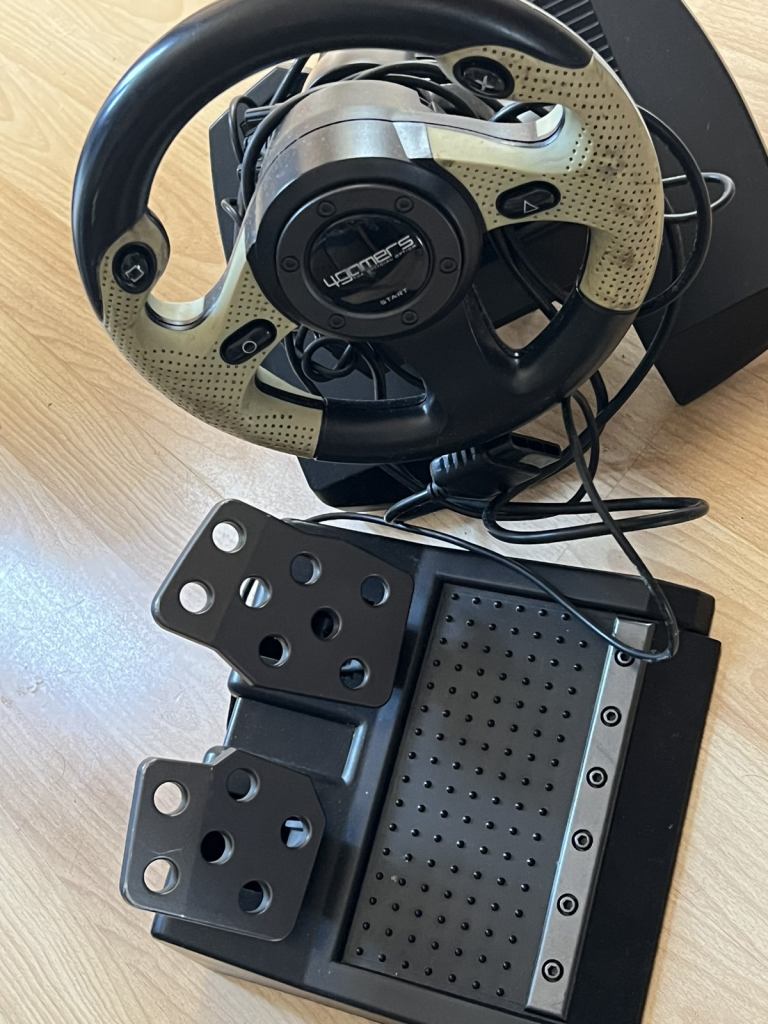 ( Bristol) ,Pedal & steering wheel for racing games 
