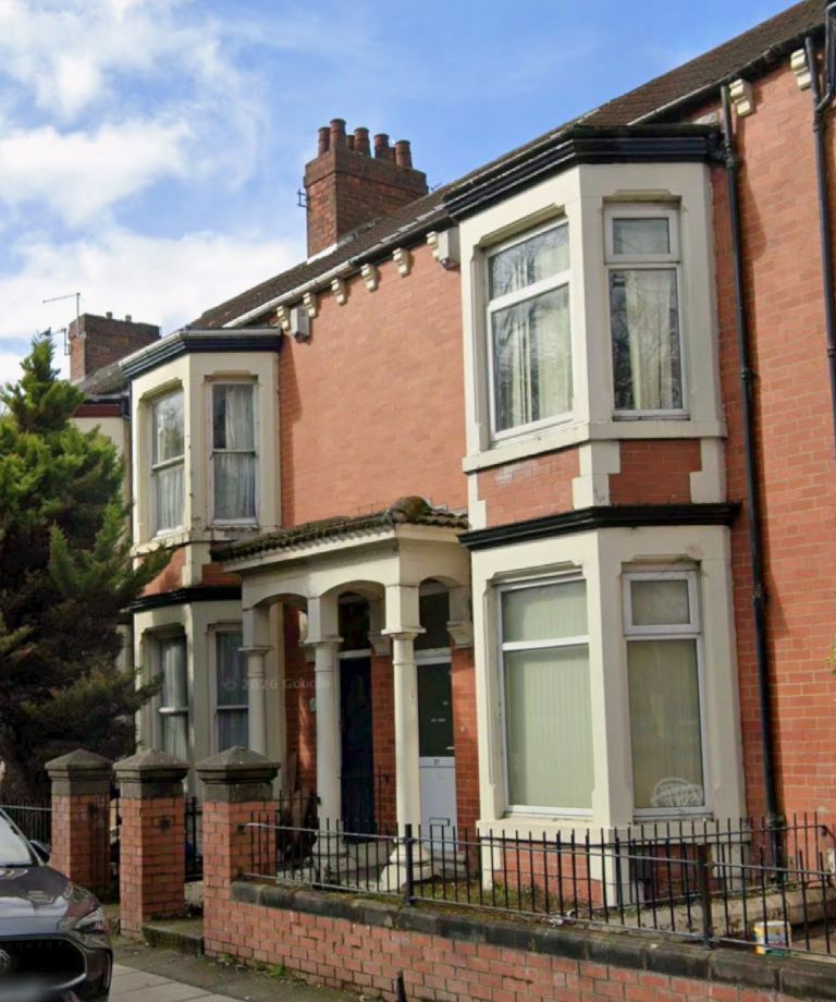 Spacious double, close to The University Of Teesside and town, quiet area 