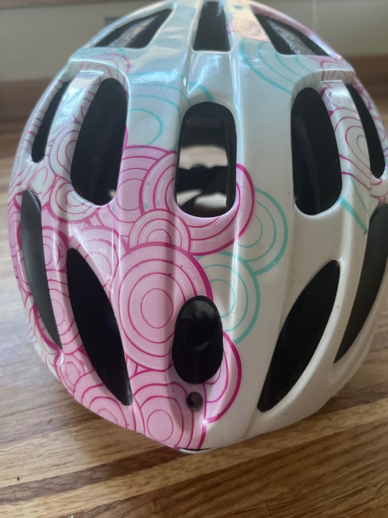 Specialized youth size 50-58cm helmet 