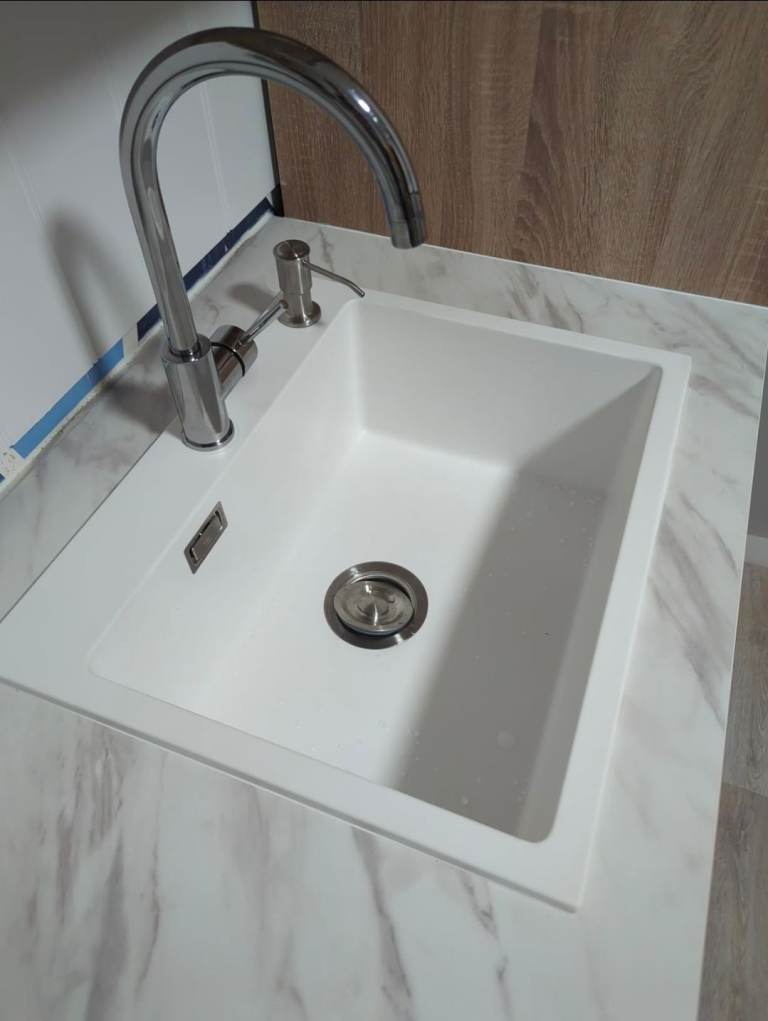 White Kitchen Sink, 55x45cm Quartz Composite Kitchen Waste Kit, brand new