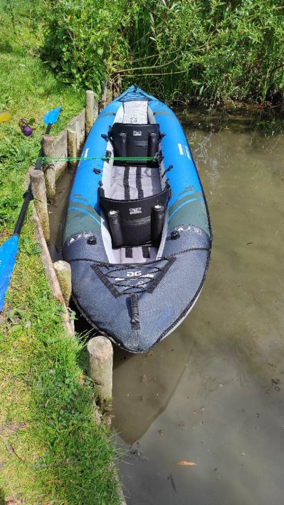 Aquaglide Chinook 120 Inflatable Kayak (for 1 or 2 people) - needs replacement valves