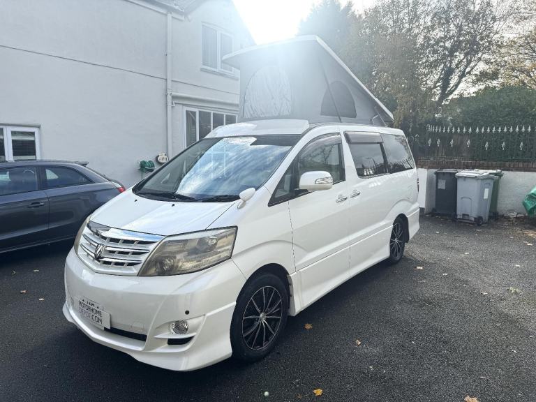 Toyota Alphard 4 Berth 4 Travel Seat Rock and Roll Bed Camper Van For Sale