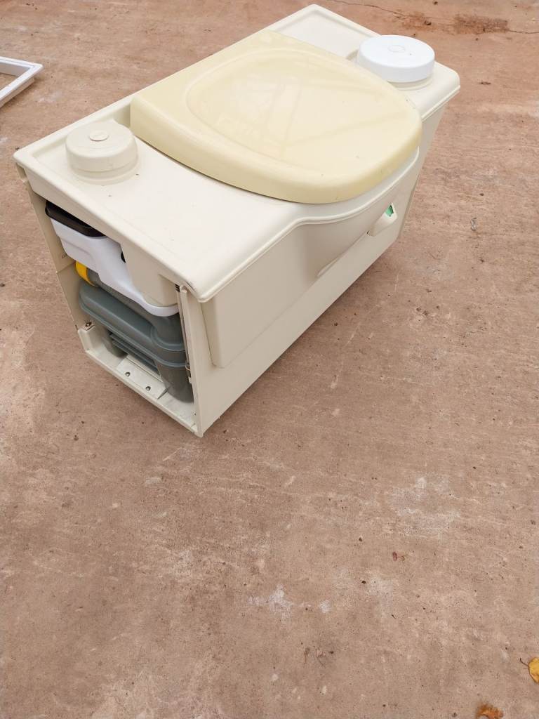 Thetford caravan cassette toilet 